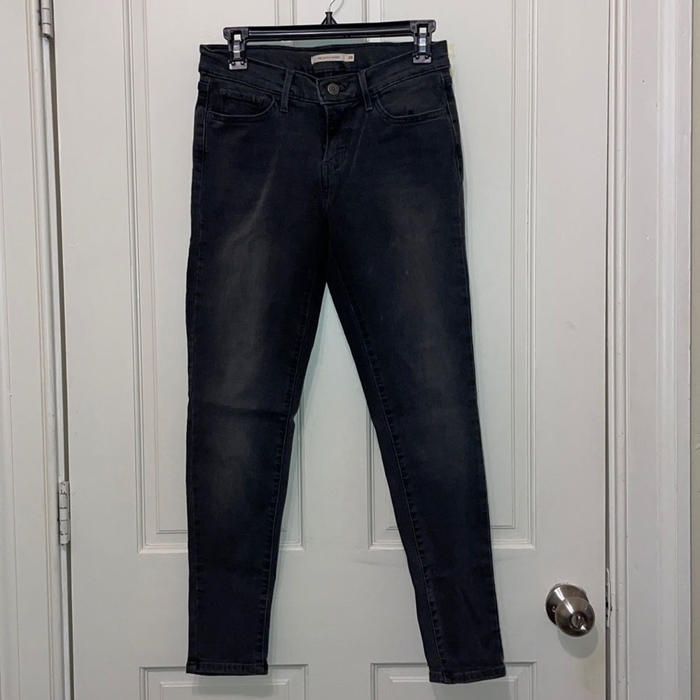 Levi’s grey skinny jeans
